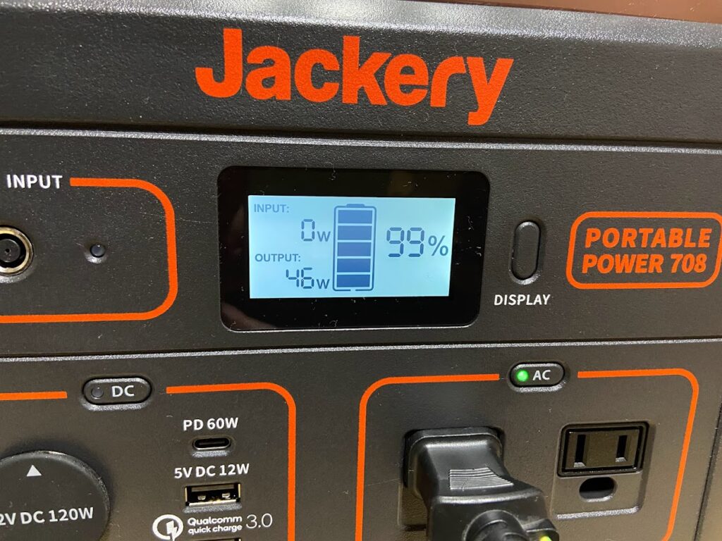 Jackeryポータブル電源708液晶